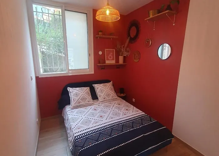 Cosy Idealement Situe Parking Prive Ajaccio (Corsica)